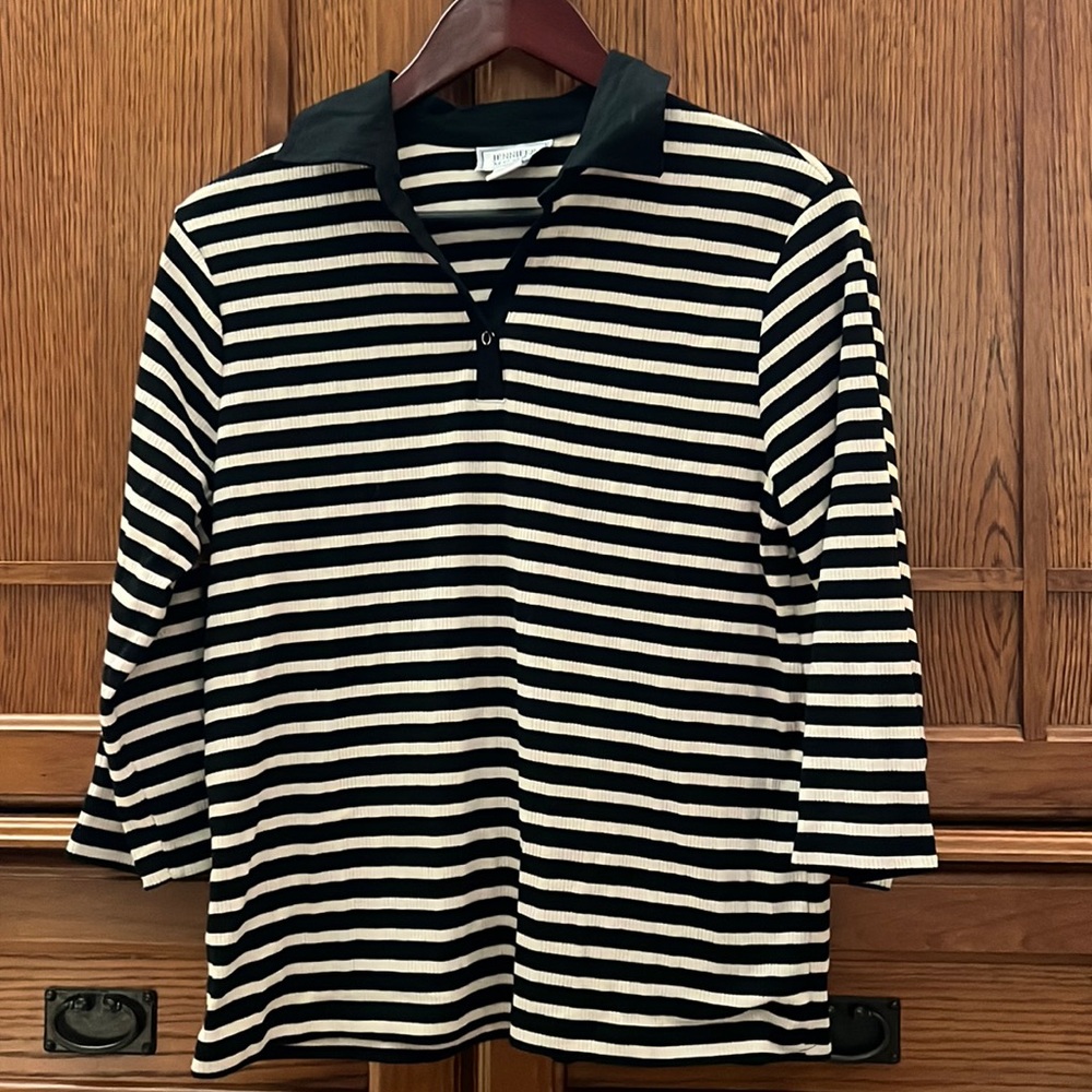 Jennifer Moore V-neck Ribbed Knit 3/4 Sleeve Henley Polo Striped French Chic Top